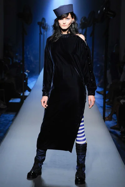 Look 19